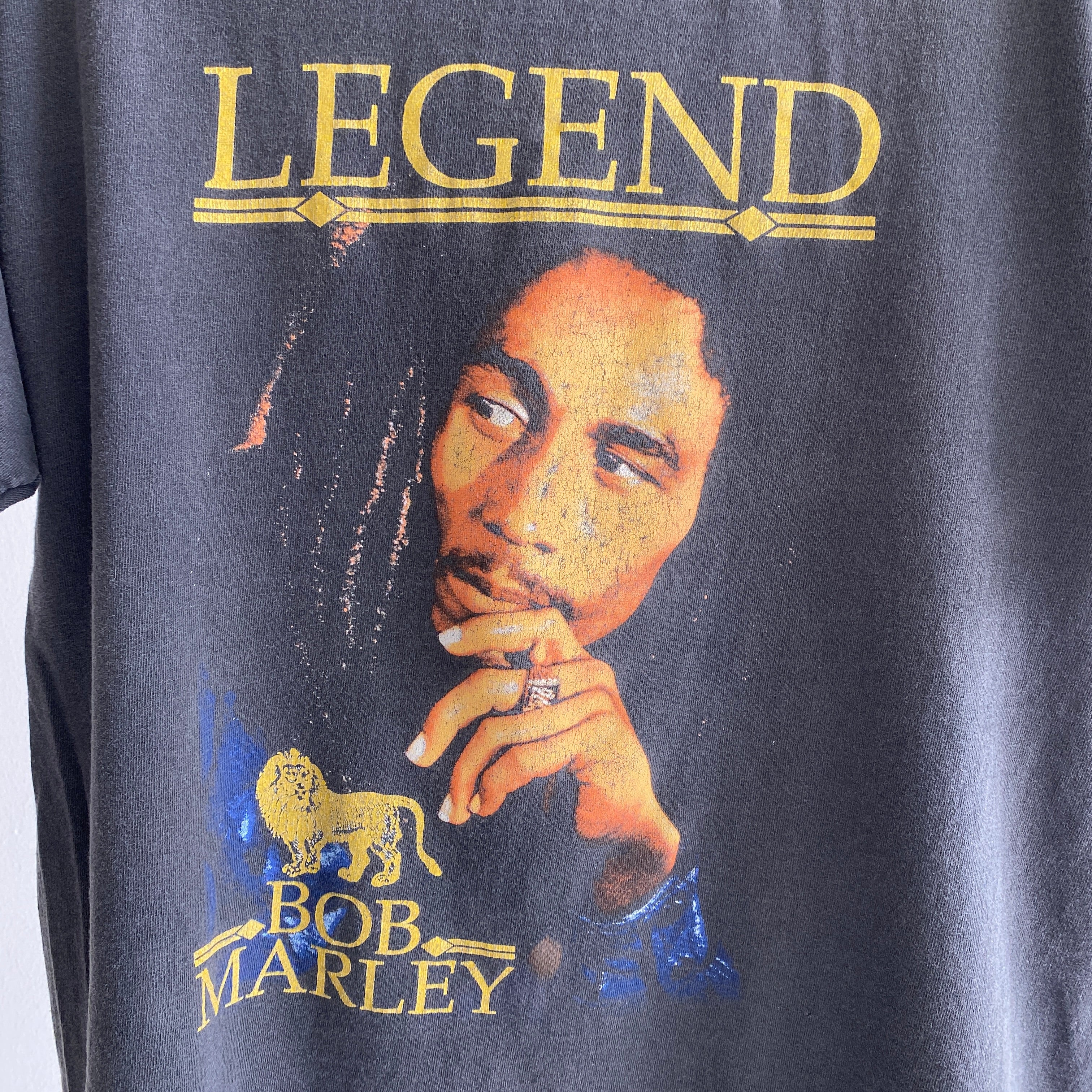 2000s (EARLY) Bob Marley Faded and Worn T-Shirt