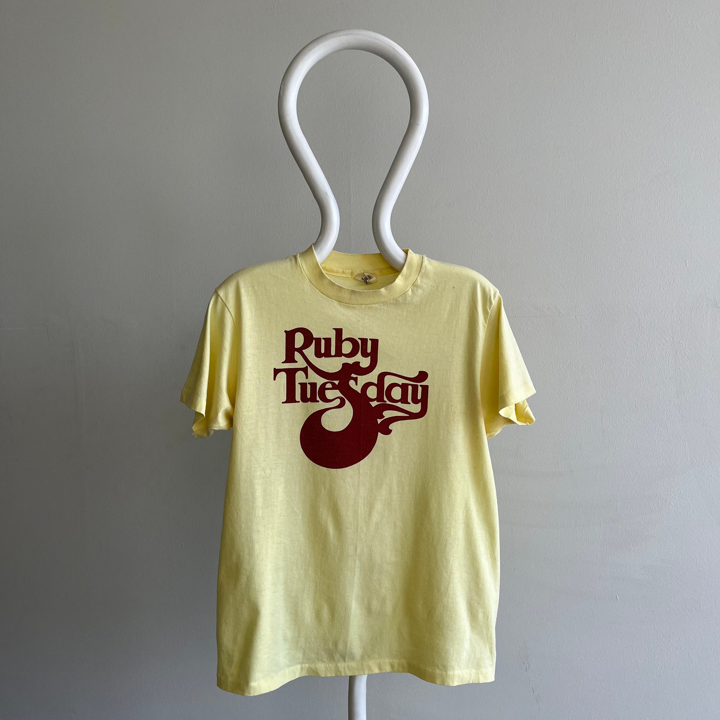 T-shirt Ruby Tuesdays des années 1970 (Découvrez cette étiquette Hanes vintage !)