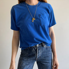 T-shirt à poche vierge bleu royal des années 1980 par FOTL