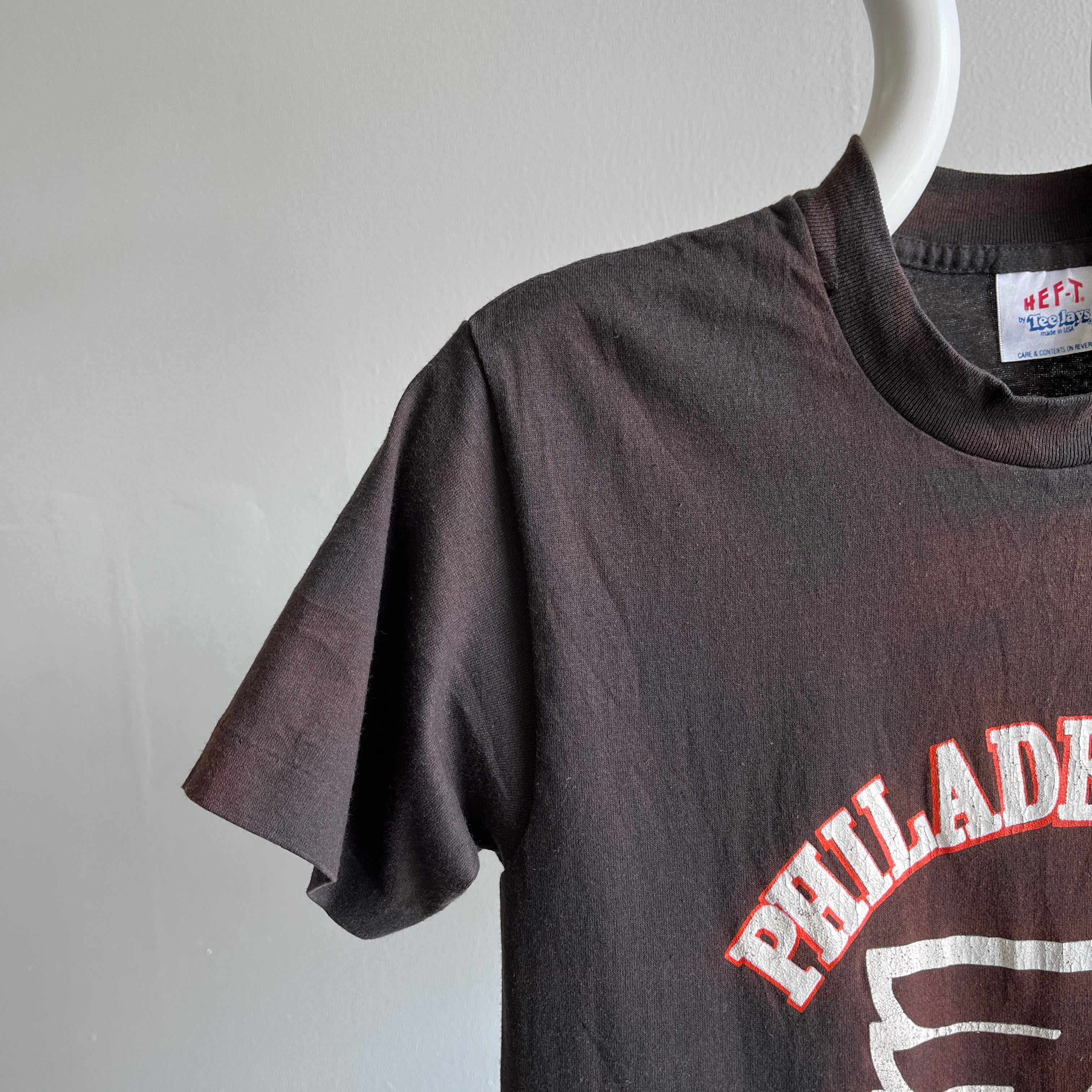 1980s Philadelphia Flyers Extreme Sun Faded T-Shirt