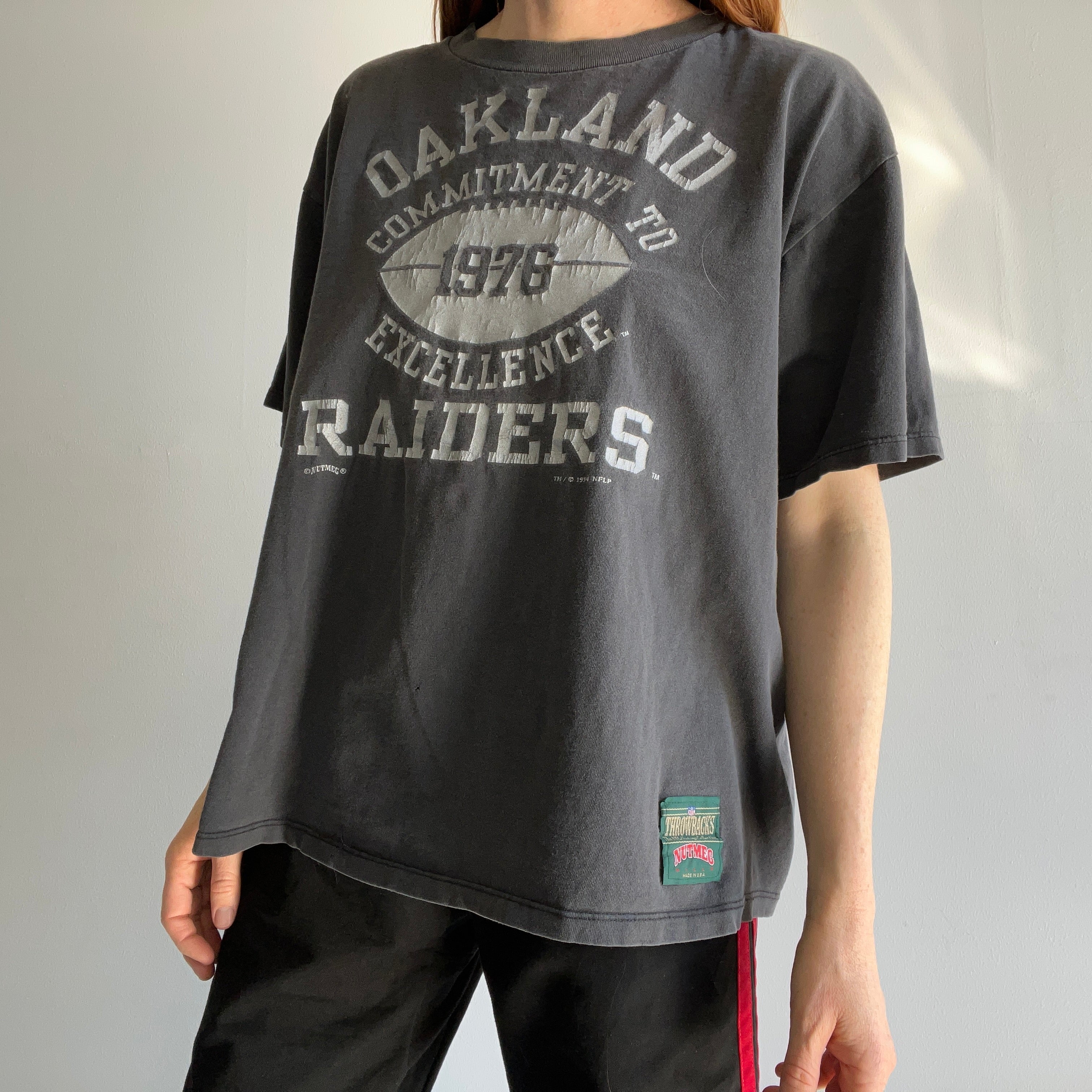 1994 Nicely Beat Up Oakland Raiders T-Shirt by Nutmeg – Red Vintage Co