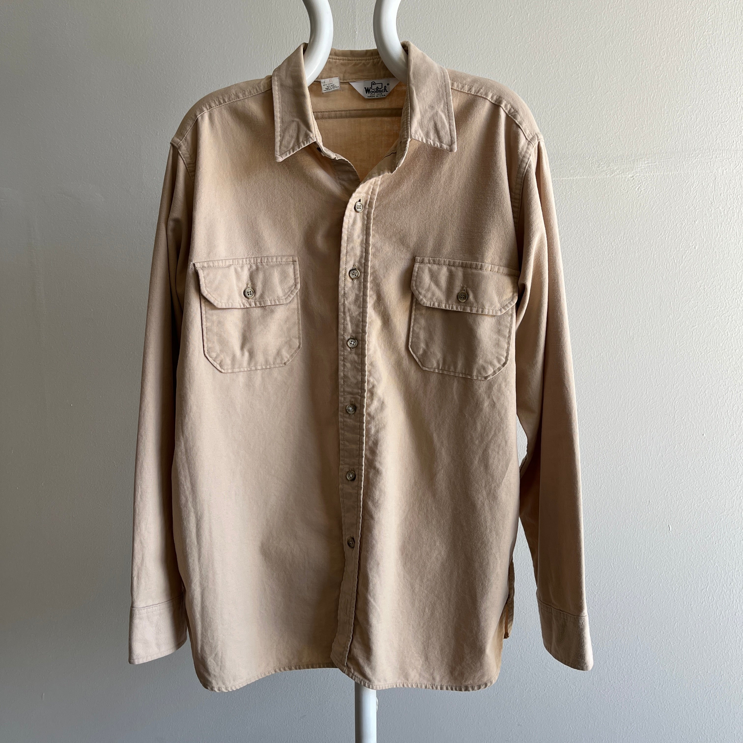 1980s USA MADE WOOLRICH Soft Faded Khaki Colored Flannel