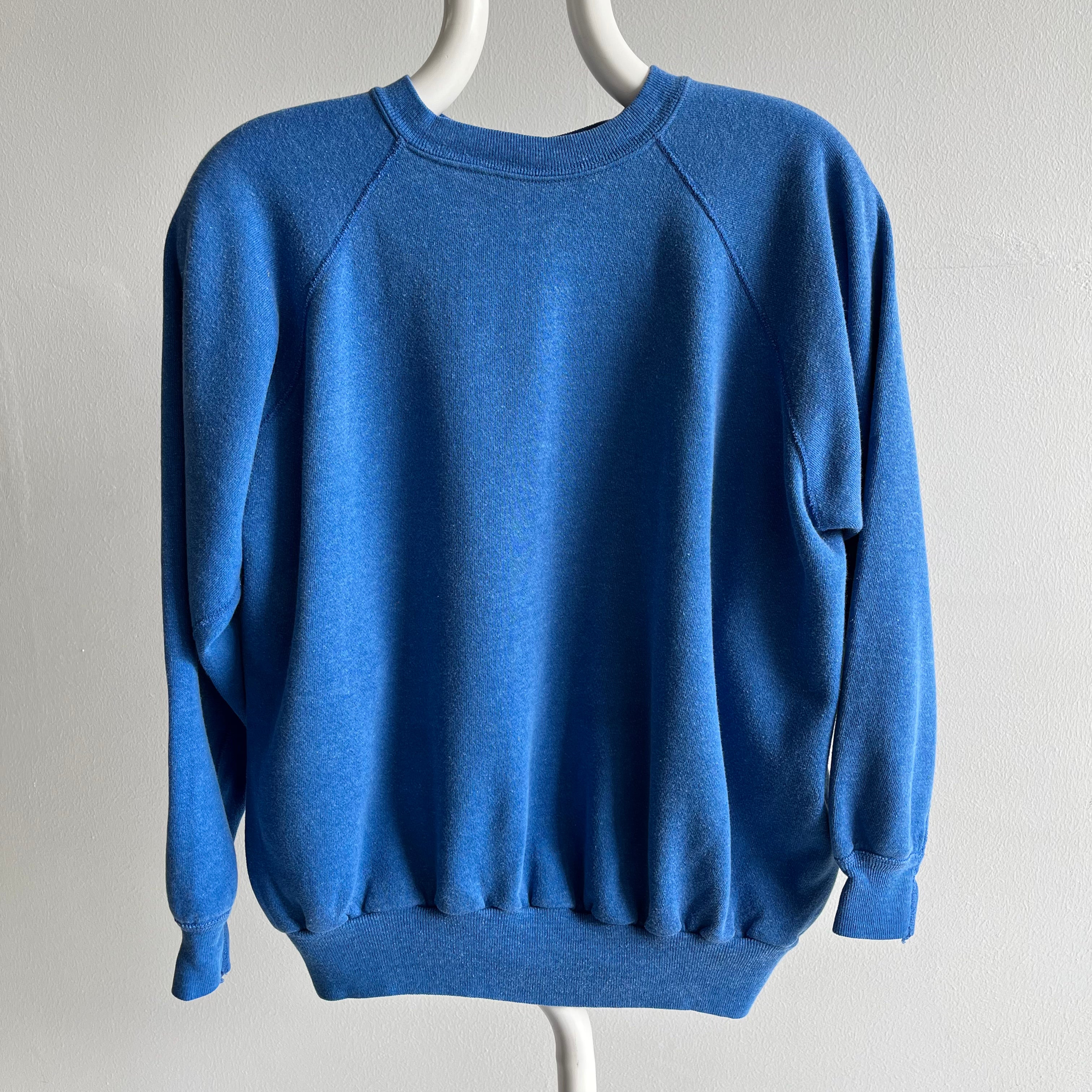 Sweat-shirt bleu vierge parfaitement charmant des années 1980