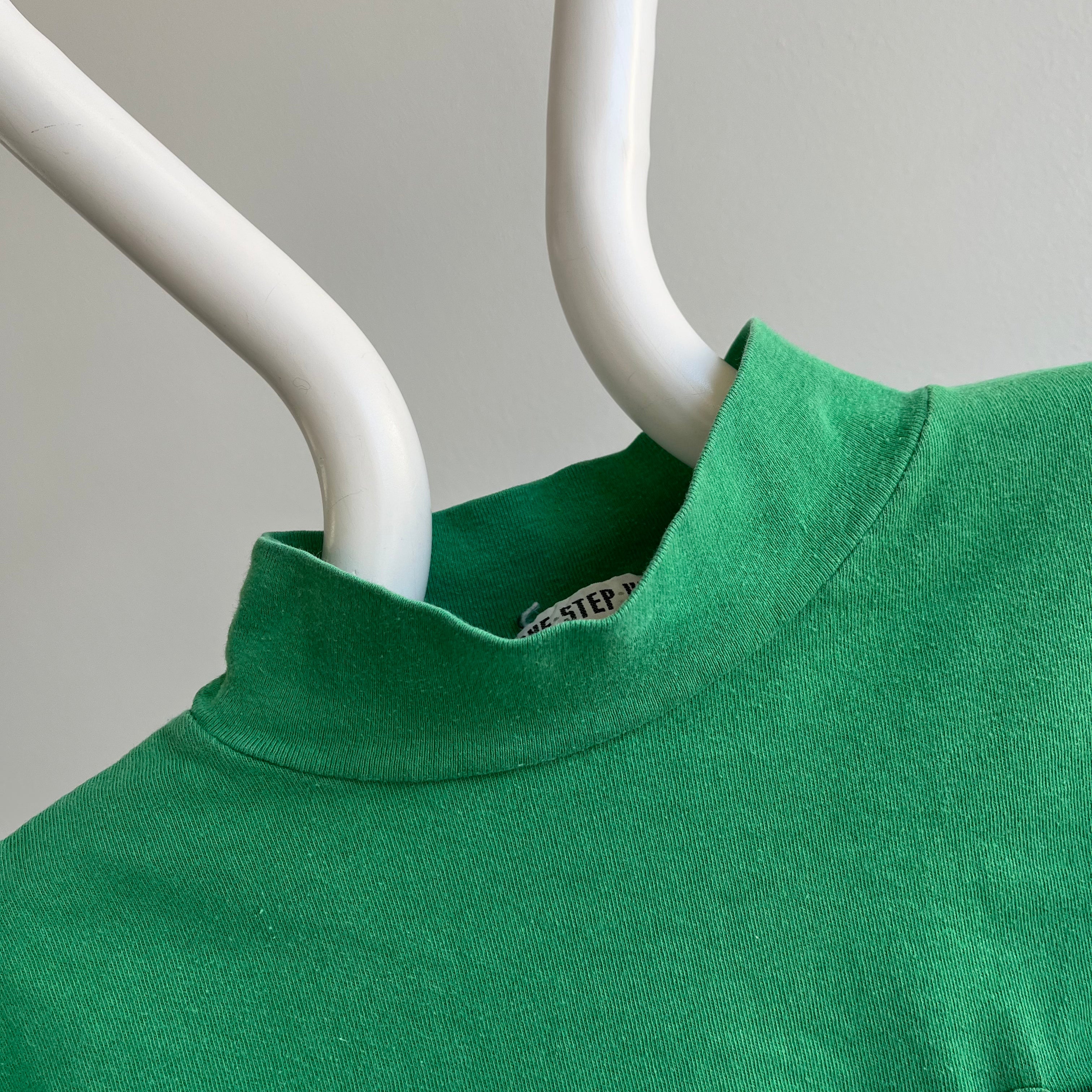 1980s Mock Neck 3/4 Sleeve Cotton Kelly Green Pocket T-Shirt