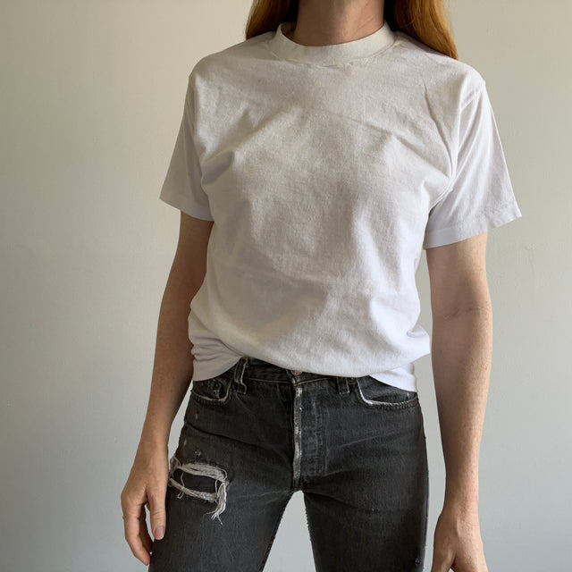T-shirt blanc vieilli des années 1980