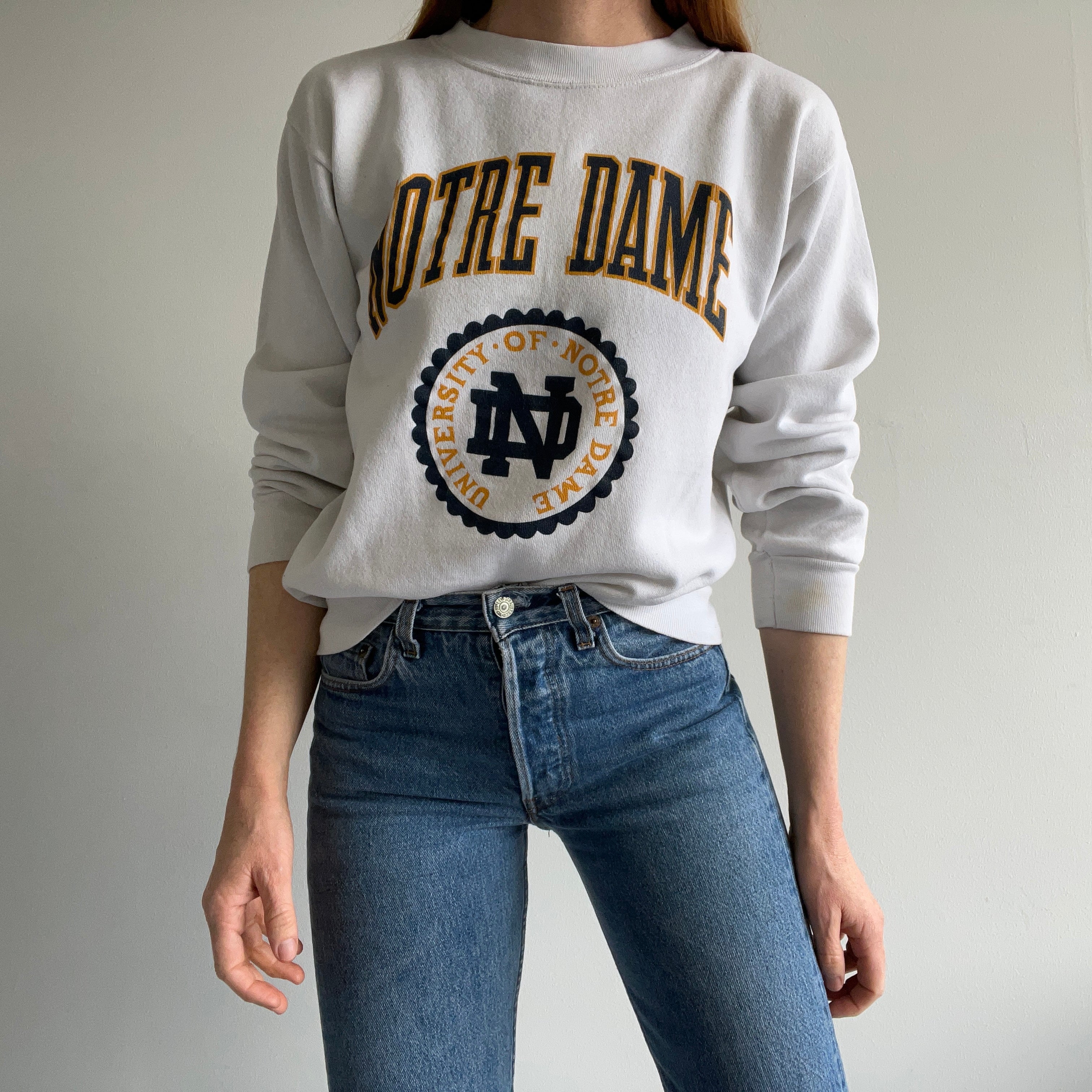 Sweat Notre Dame blanc poussiéreux des années 1990