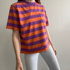T-shirt de poche vierge orange et violet à rayures carrées des années 1990
