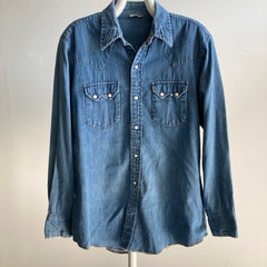 1970s Wrangler Chemise de cow-boy en denim léger à bouton-pression sur le devant