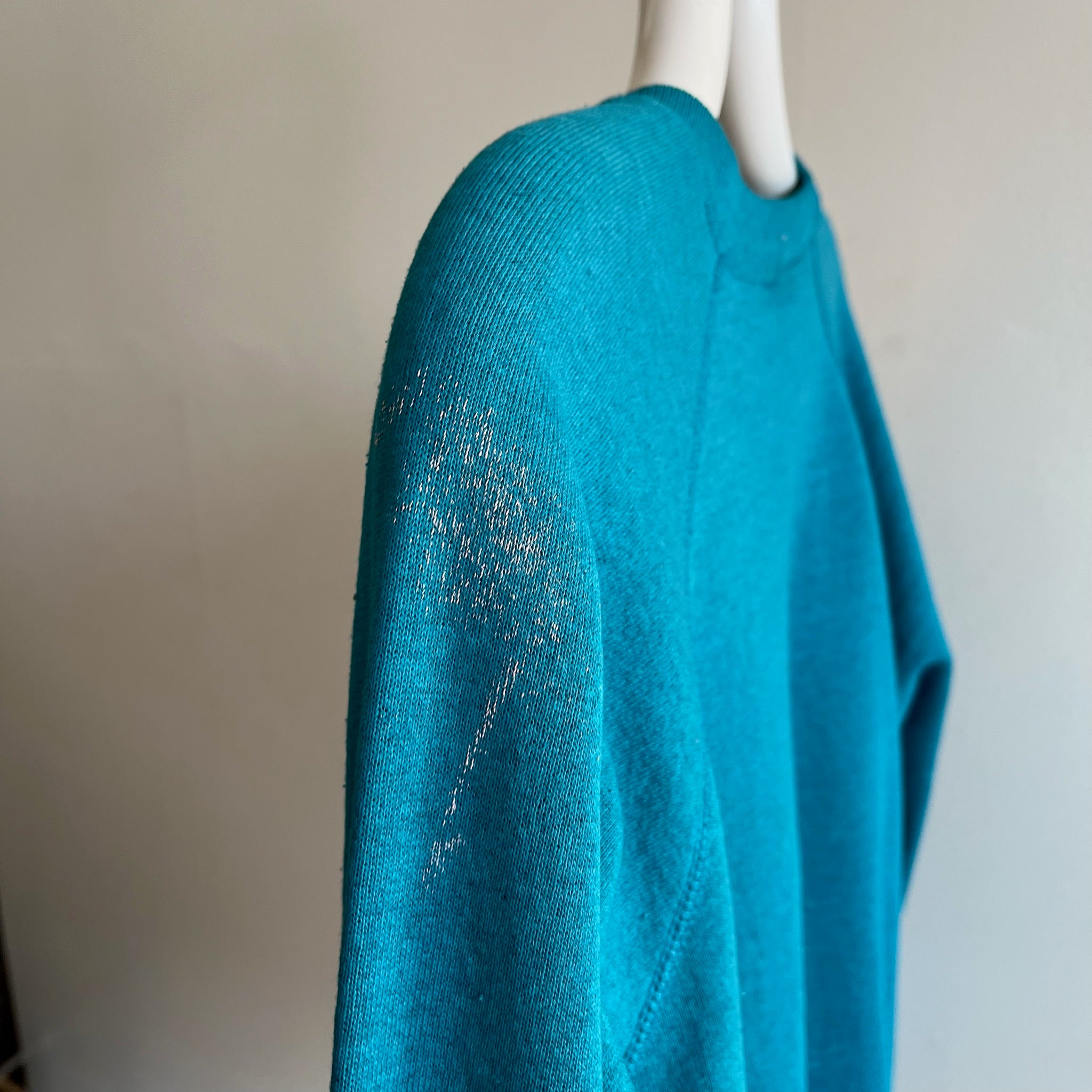 Sweat-shirt bleu sarcelle super usé, taché de peinture et fin des années 1980 par Lee