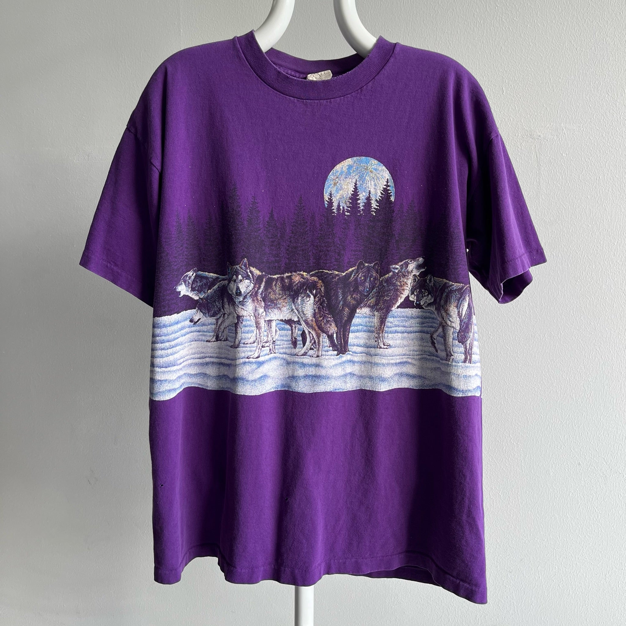 1980/90s Habitat Wrap Around Wolf T-Shirt - IYKYK